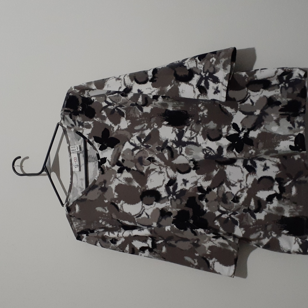 D&Co womens Top